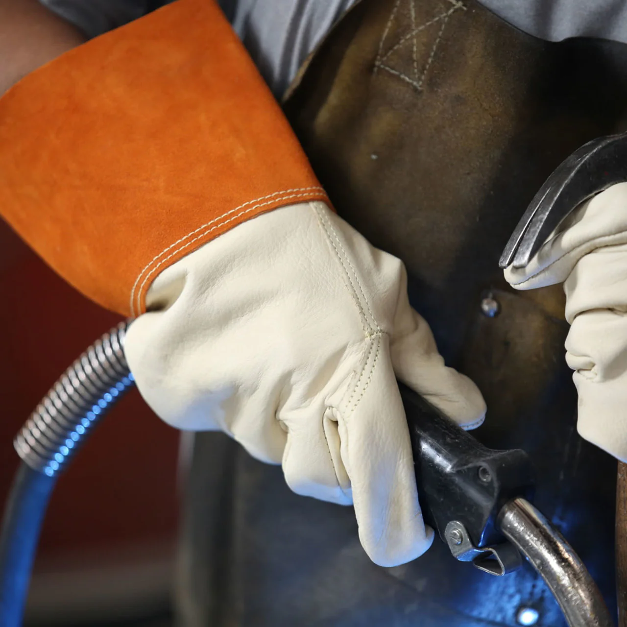 Pyramex GL6001W Premium Grain Cowhide Leather Welding Gloves, Natural - Image 2